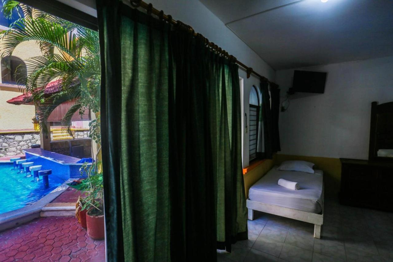 Hotel Vista Caribe 5Ta Av A 5 Pasos De La Playa Playa del Carmen Kültér fotó