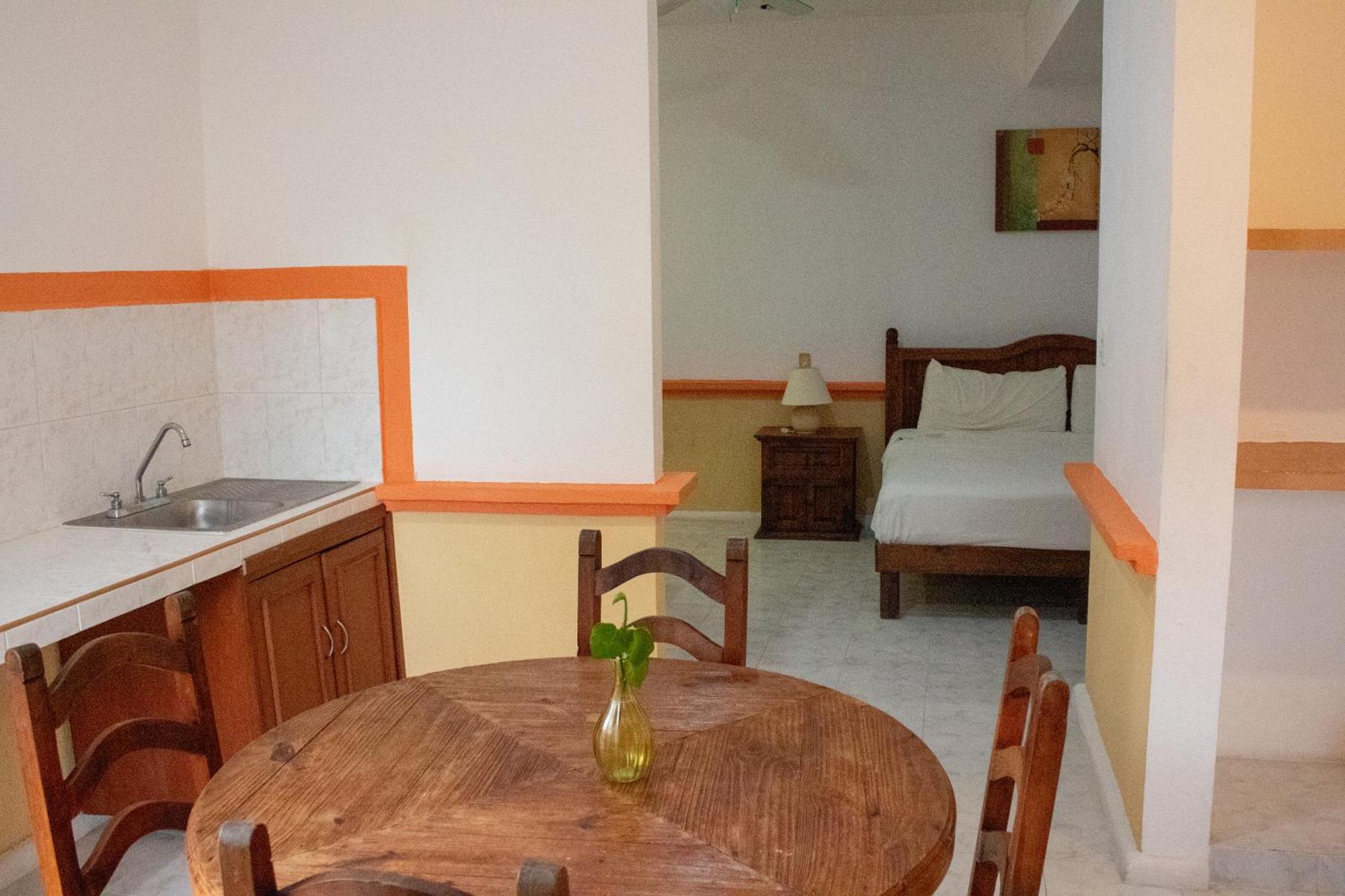 Hotel Vista Caribe 5Ta Av A 5 Pasos De La Playa Playa del Carmen Kültér fotó