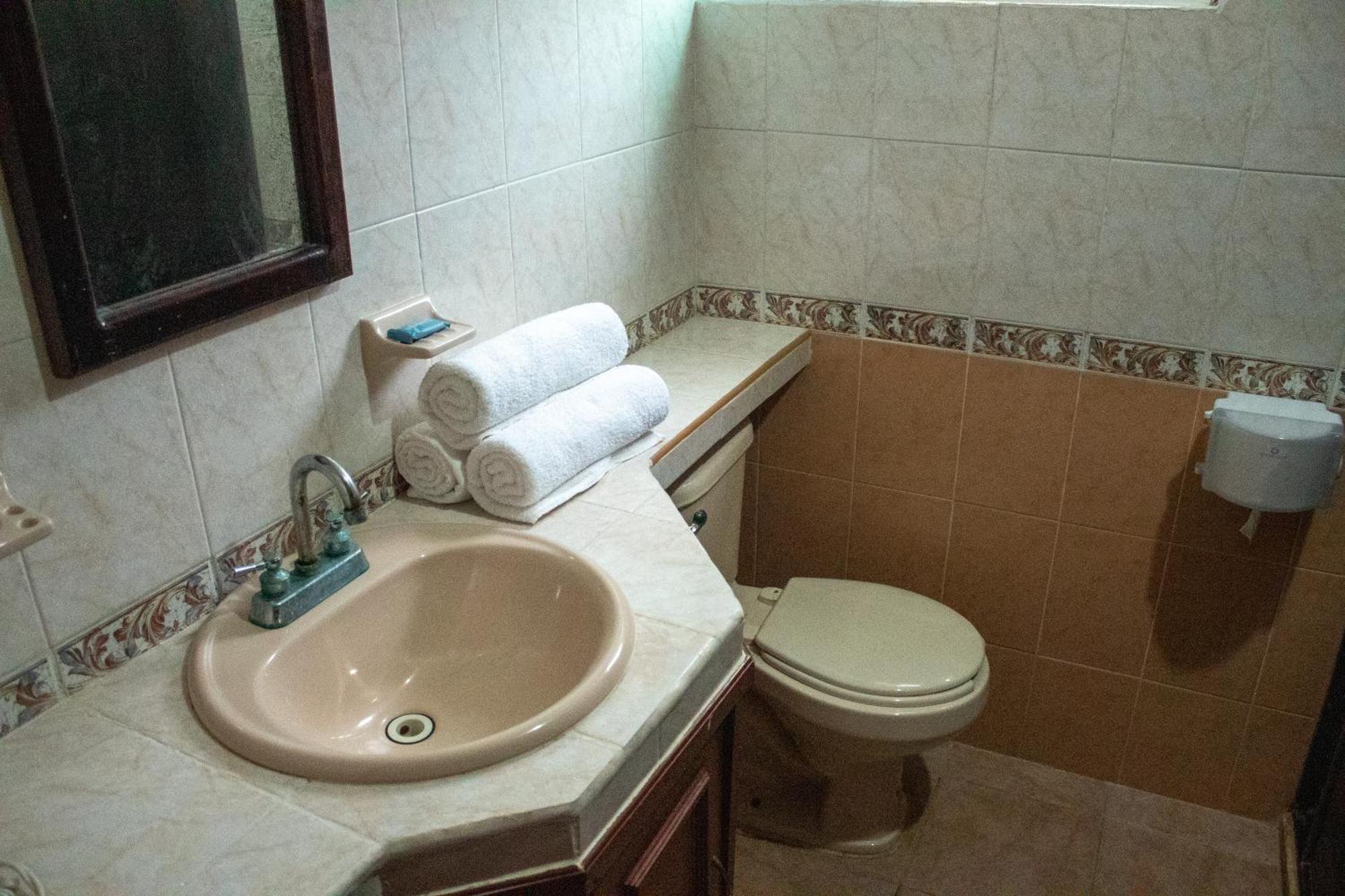 Hotel Vista Caribe 5Ta Av A 5 Pasos De La Playa Playa del Carmen Kültér fotó