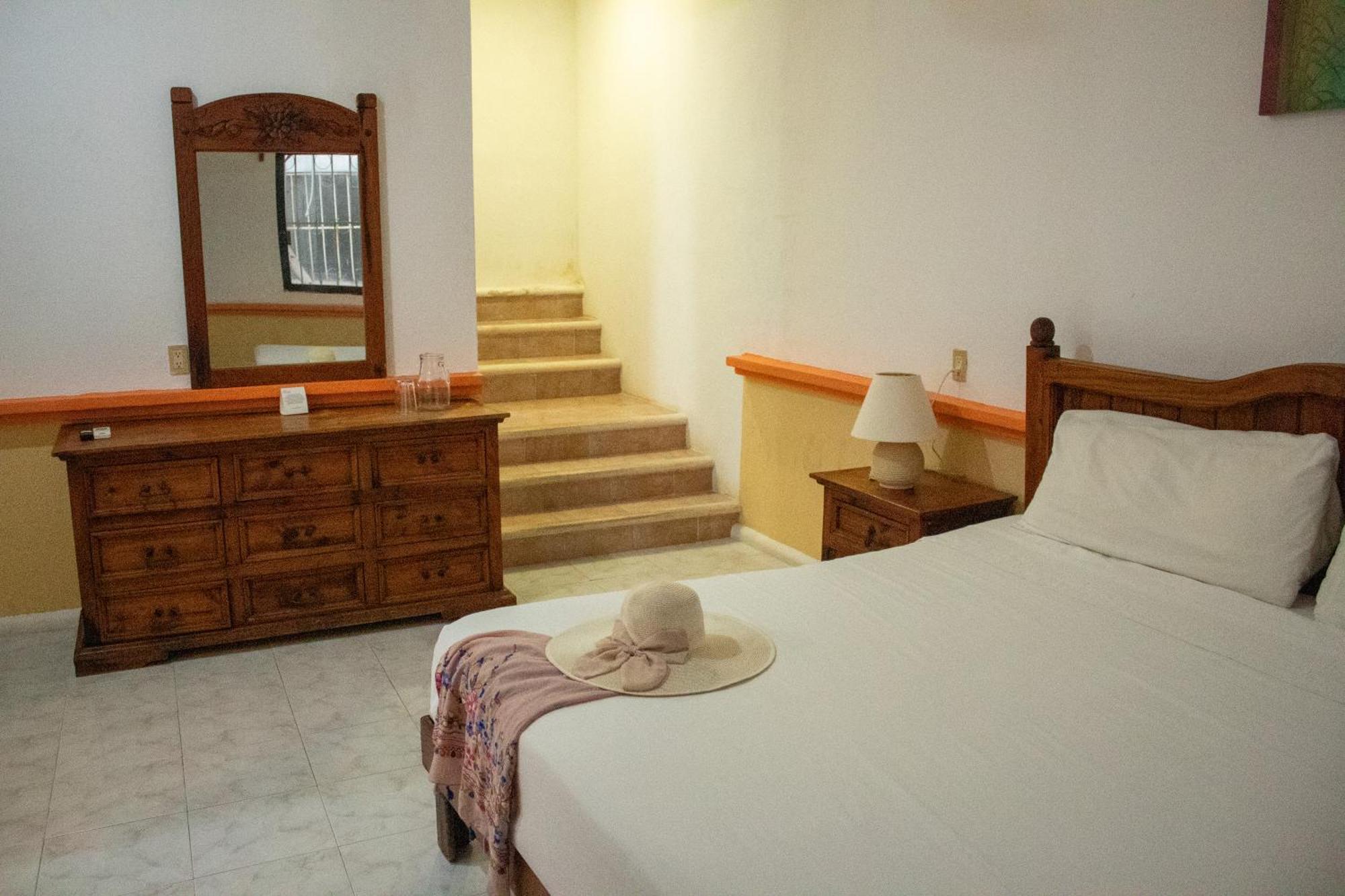 Hotel Vista Caribe 5Ta Av A 5 Pasos De La Playa Playa del Carmen Kültér fotó