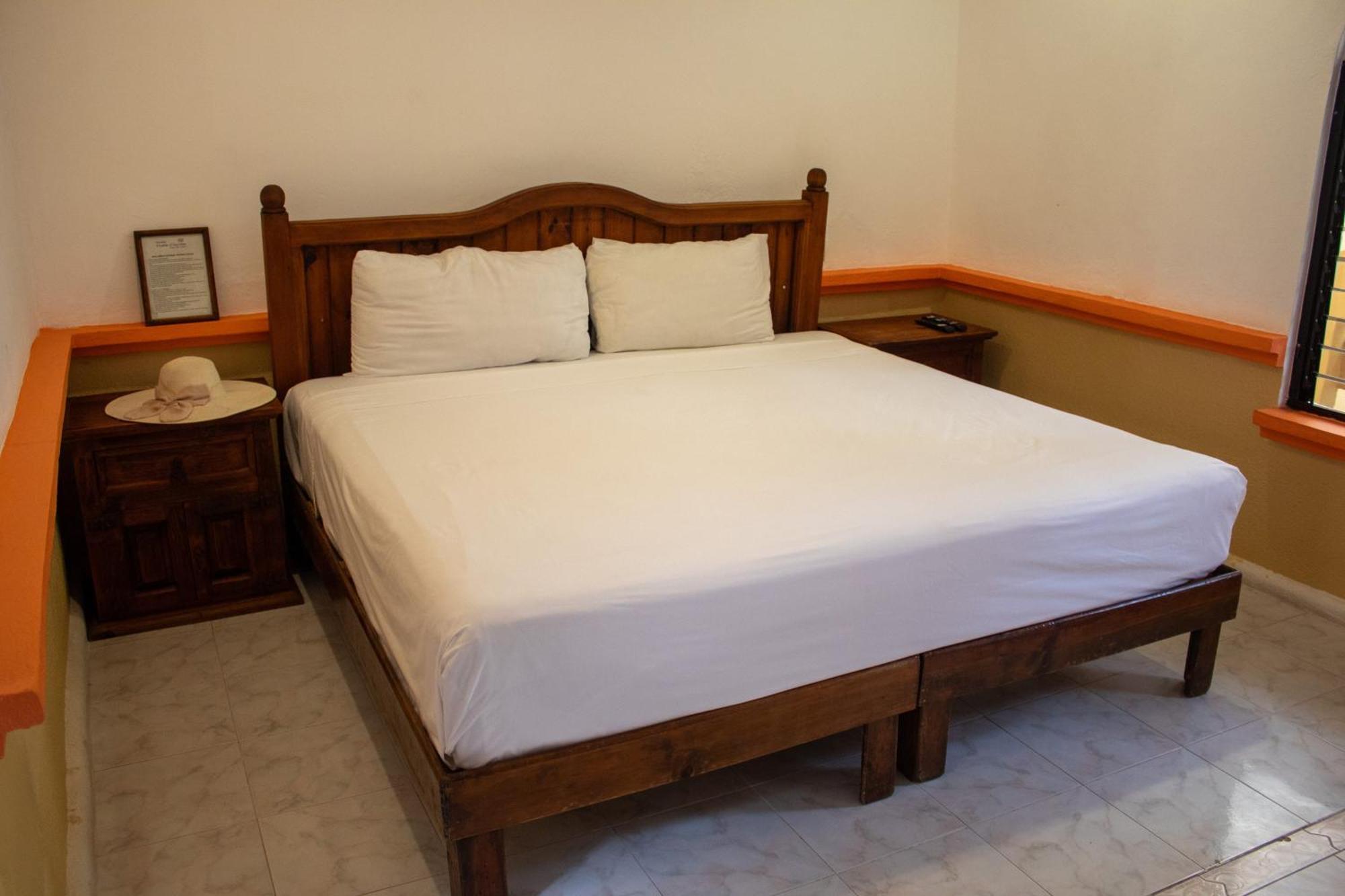 Hotel Vista Caribe 5Ta Av A 5 Pasos De La Playa Playa del Carmen Kültér fotó