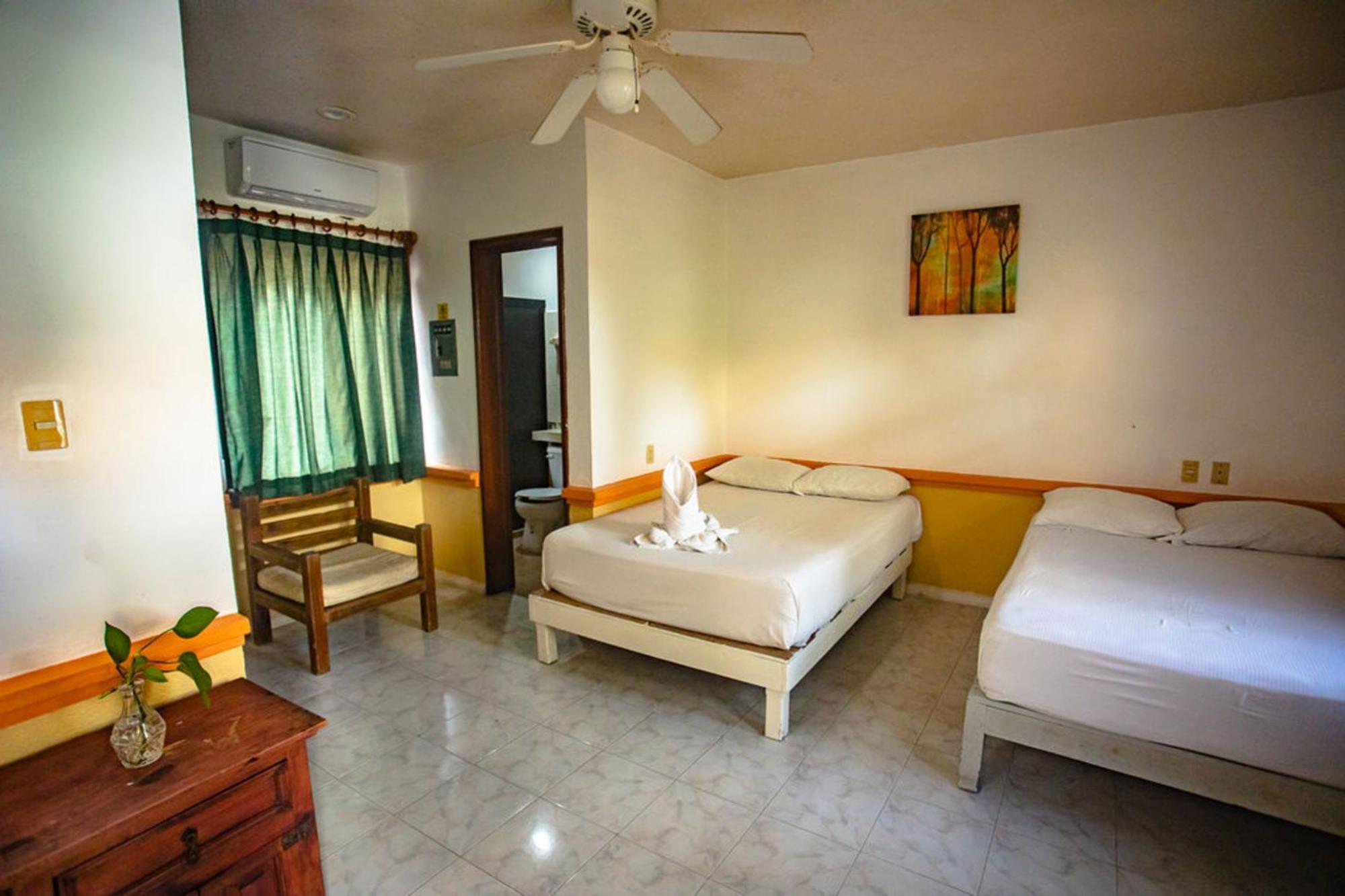 Hotel Vista Caribe 5Ta Av A 5 Pasos De La Playa Playa del Carmen Kültér fotó