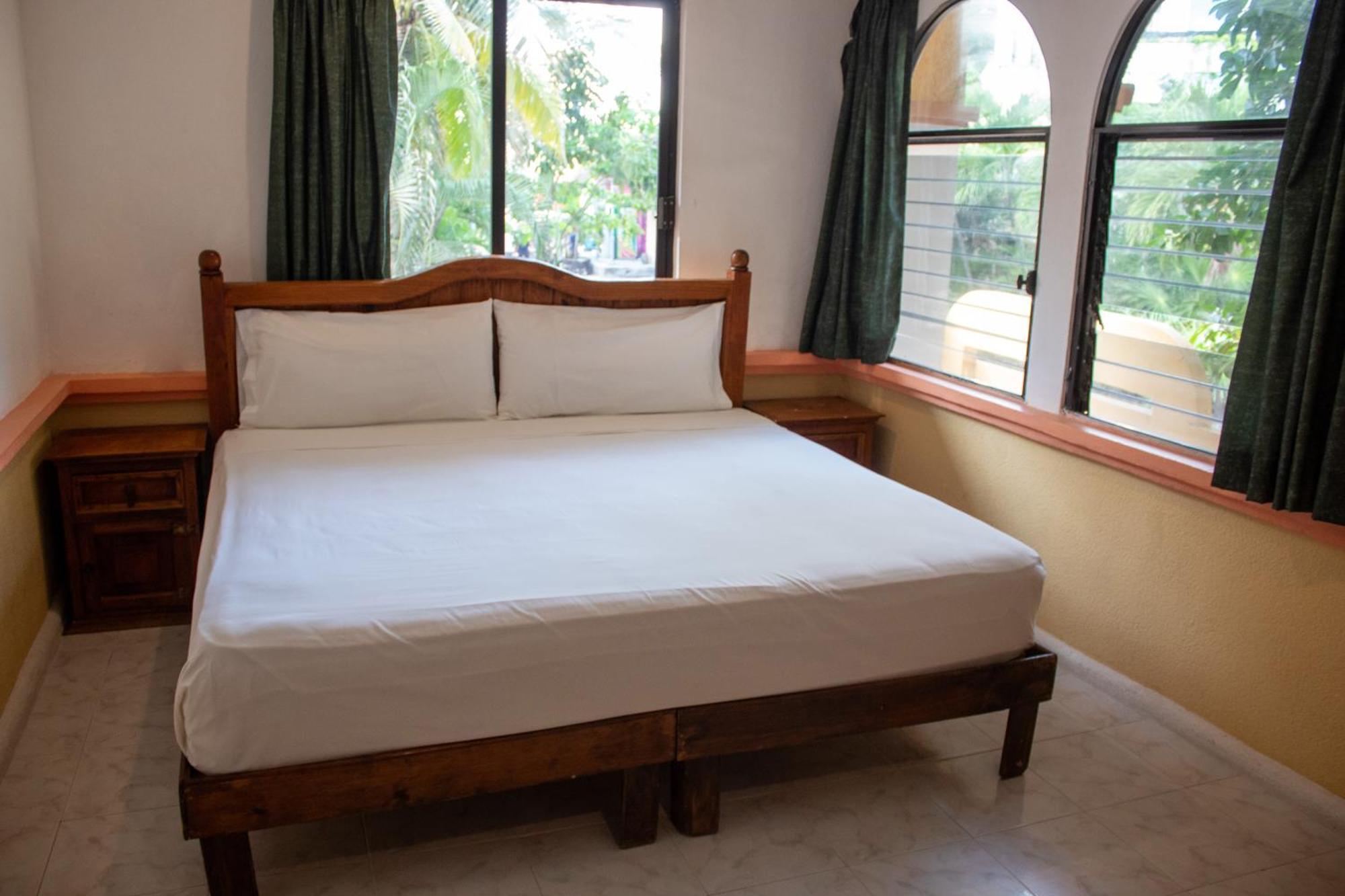 Hotel Vista Caribe 5Ta Av A 5 Pasos De La Playa Playa del Carmen Kültér fotó