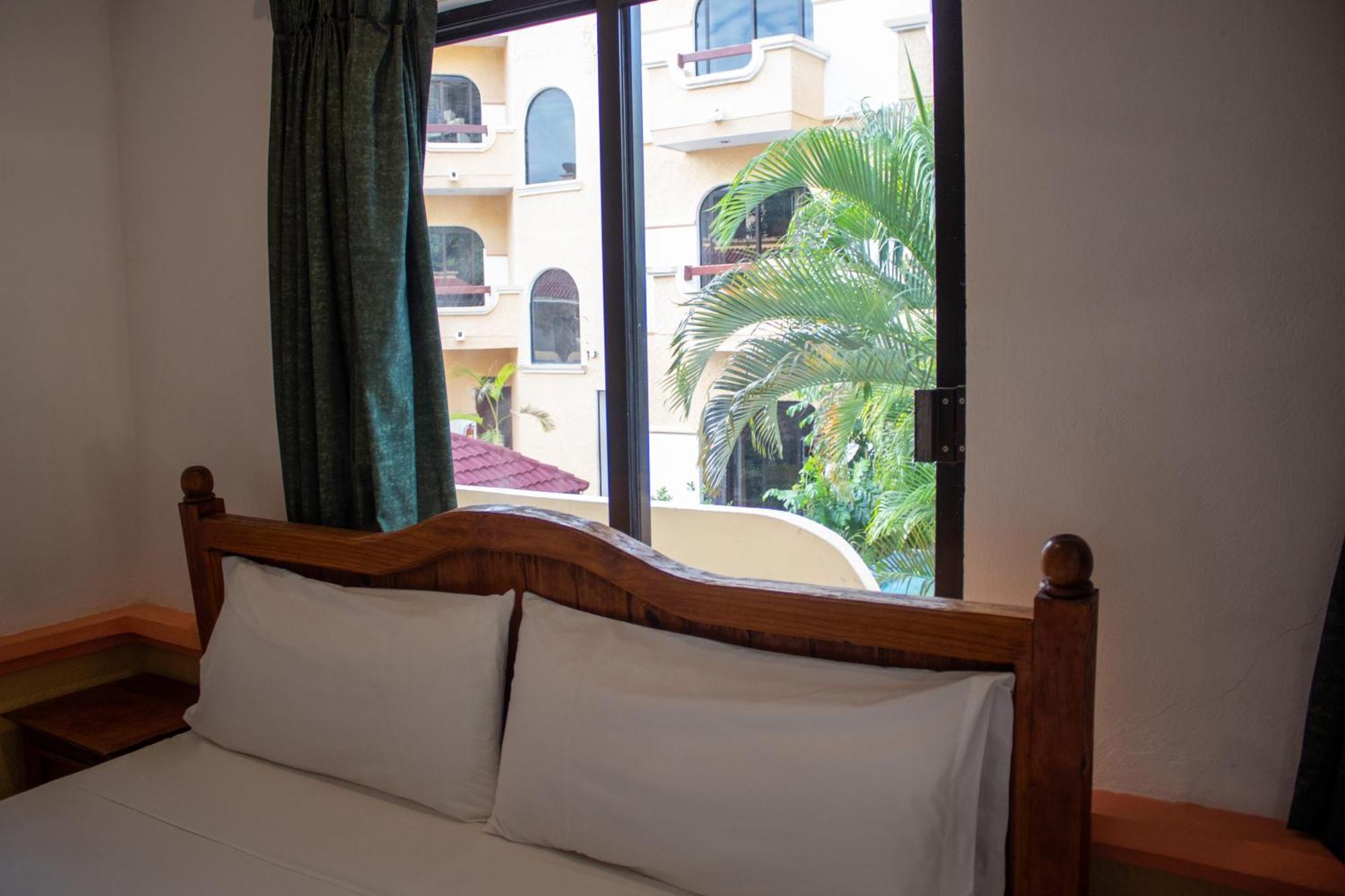 Hotel Vista Caribe 5Ta Av A 5 Pasos De La Playa Playa del Carmen Kültér fotó