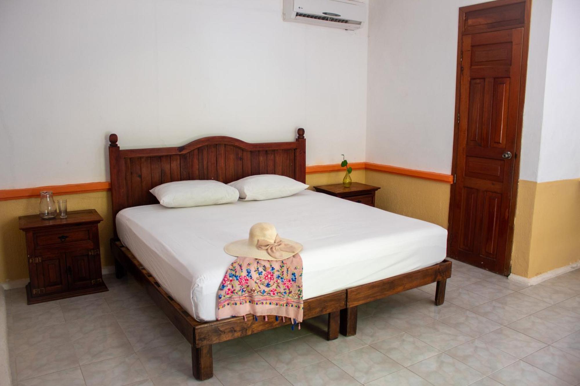 Hotel Vista Caribe 5Ta Av A 5 Pasos De La Playa Playa del Carmen Kültér fotó