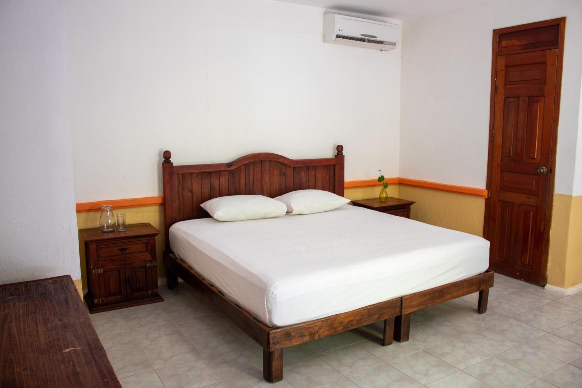 Hotel Vista Caribe 5Ta Av A 5 Pasos De La Playa Playa del Carmen Kültér fotó