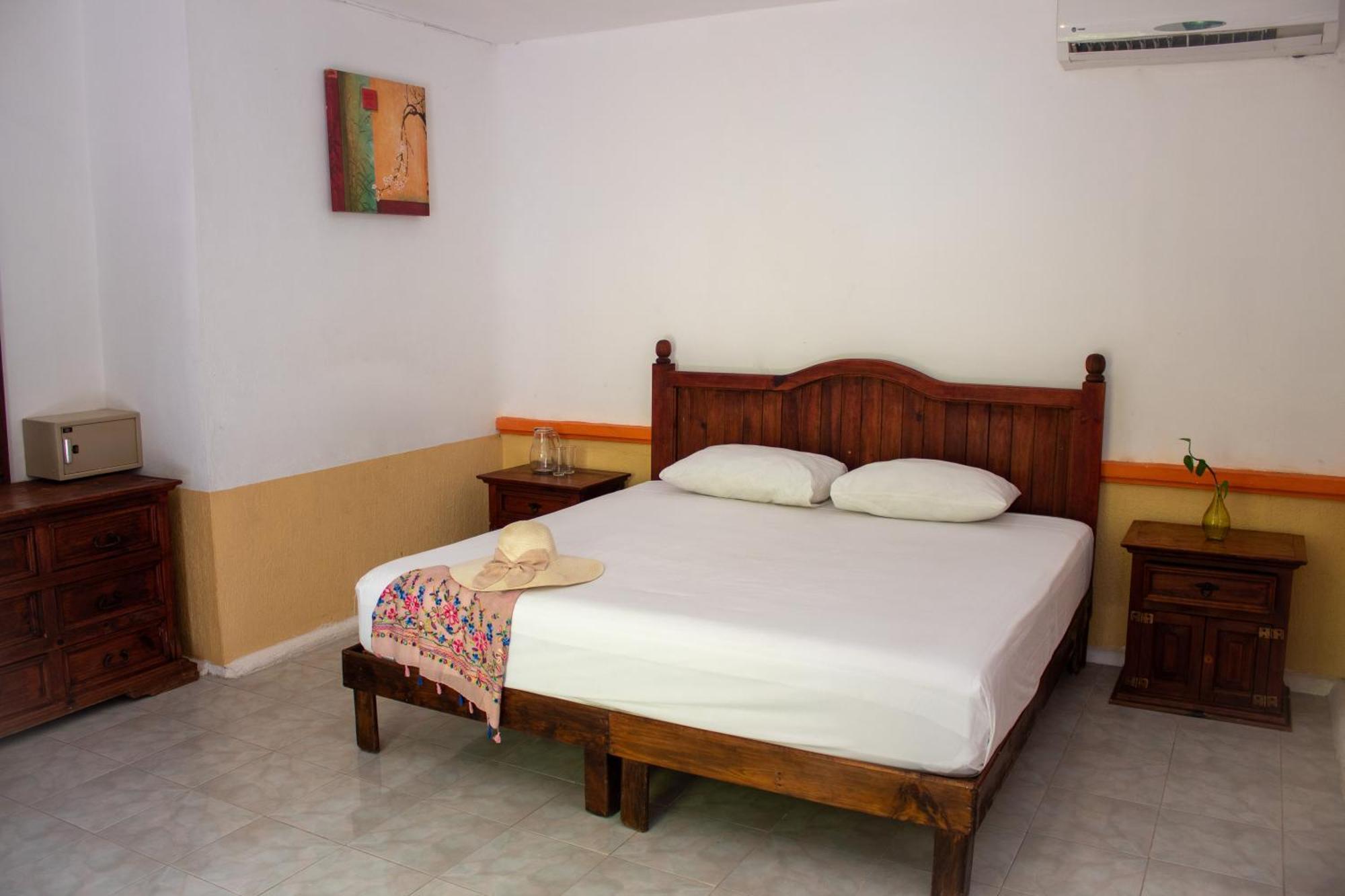 Hotel Vista Caribe 5Ta Av A 5 Pasos De La Playa Playa del Carmen Kültér fotó