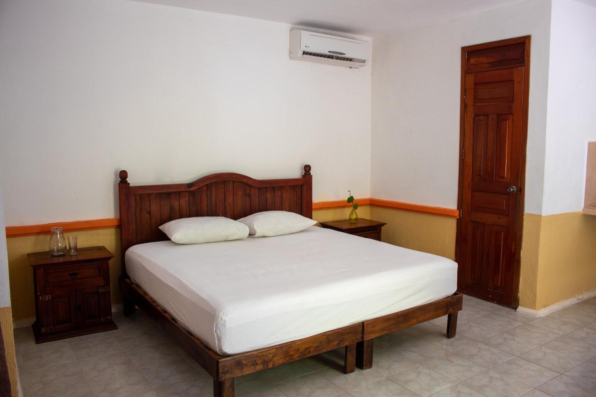 Hotel Vista Caribe 5Ta Av A 5 Pasos De La Playa Playa del Carmen Kültér fotó
