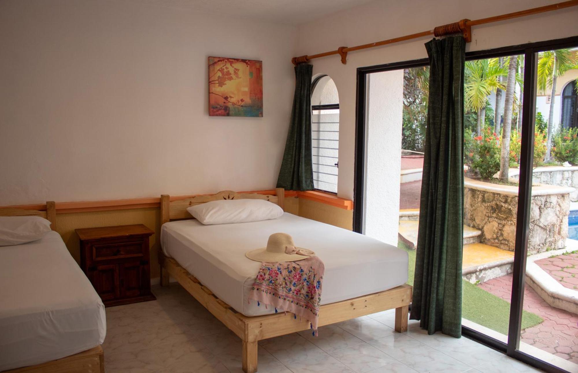 Hotel Vista Caribe 5Ta Av A 5 Pasos De La Playa Playa del Carmen Kültér fotó