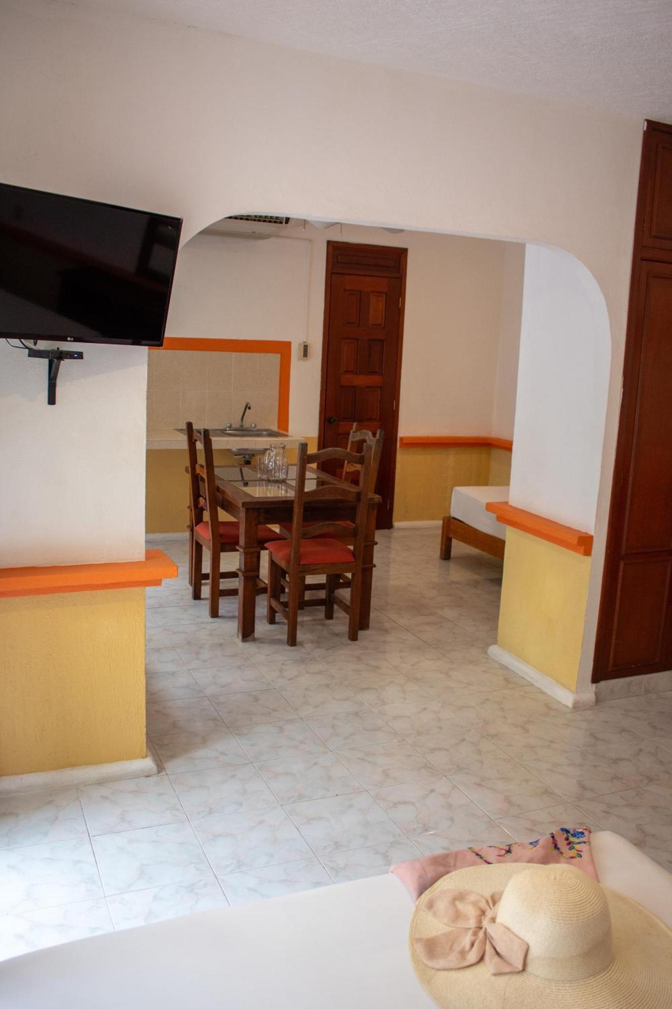 Hotel Vista Caribe 5Ta Av A 5 Pasos De La Playa Playa del Carmen Kültér fotó