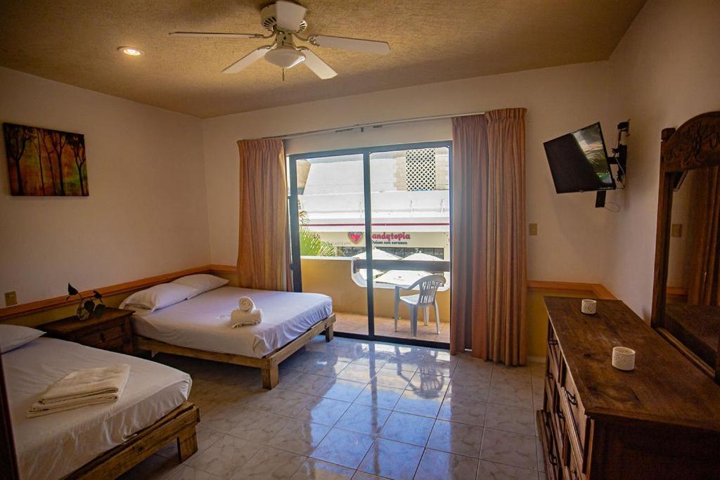 Hotel Vista Caribe 5Ta Av A 5 Pasos De La Playa Playa del Carmen Kültér fotó